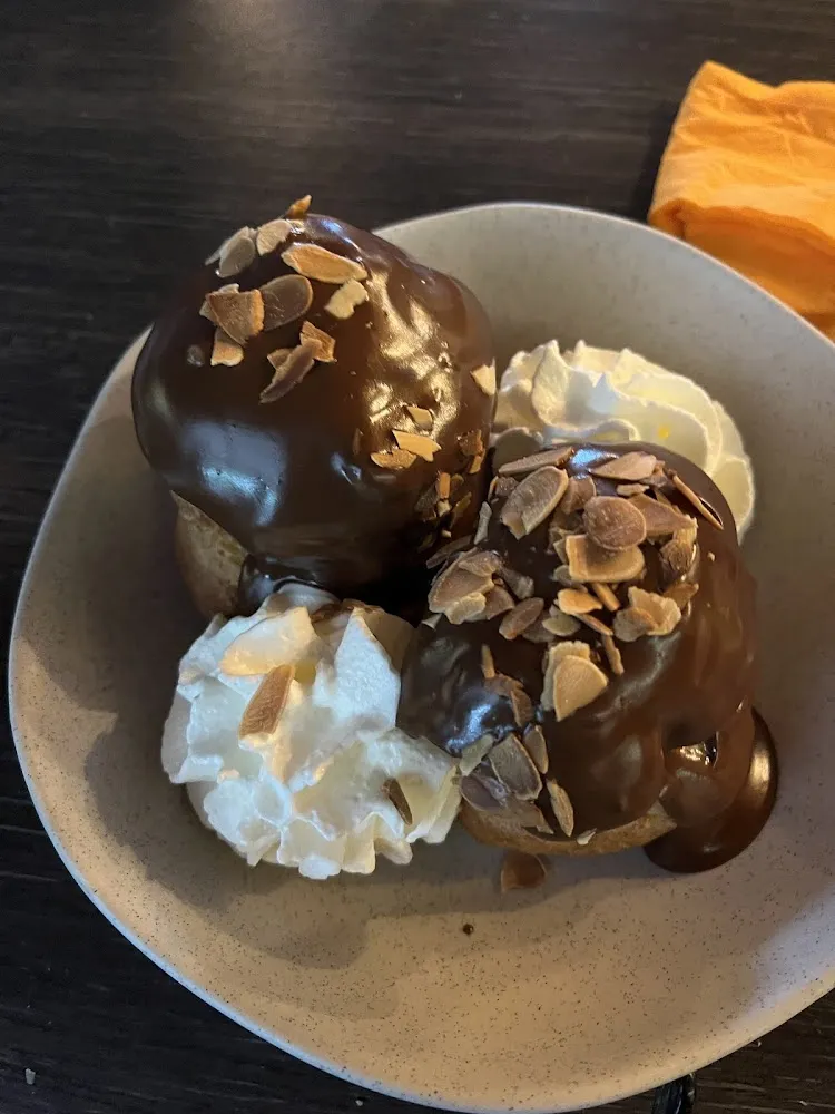 Profiteroles Maison